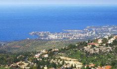 3 bedroom furnished villa for sale in Kamares