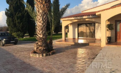 Beautiful 5 bedroom villa for sale in Tala