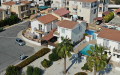 3 BED-2 BATHS/GUEST WC DETACHED VILLA!!