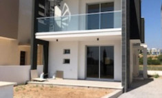 3 BED LUXURY VILLAS, MODERN & TRADITIONAL STYLE!