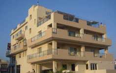 A LUXURIOUS PENTHOUSE AT YEROSKIPOS