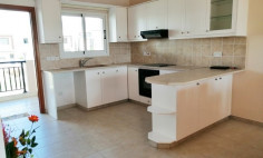 Luxury 2 bedroom apartment with swimming pool for sale in Tombs of the Kings