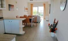 Luxury 2 bedroom apartment with swimming pool for sale in Tombs of the Kings