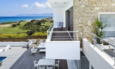 4 bedroom house with swimming pool for sale in Latsi