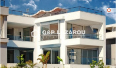 4 bedroom house with swimming pool for sale in Larnaca