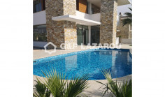 Beautiful 4 bedroom house with swimming pool for sale in Oroklini