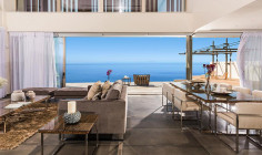 Luxury 4 bedroom villa with swimming pool for sale in Chloraka