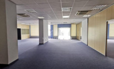 Spacious office to rent in Petrou Kai Pavlou