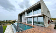 6 bedroom furnished villa with swimming pool to rent in Sea Caves
