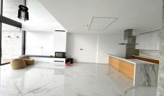 6 bedroom furnished villa with swimming pool to rent in Sea Caves