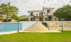 4 bedroom furnished villa with swimming pool to rent in Argaka 4 bedroom furnished villa with swimming pool to rent in Argaka