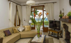 4 bedroom furnished villa with swimming pool to rent in Argaka 4 bedroom furnished villa with swimming pool to rent in Argaka