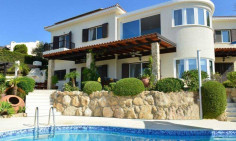 Lovely 4 bed house with swimming pool for sale in Tala