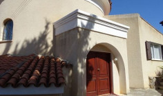 Large 4 bed house with swimming pool for sale in Tala