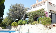 Luxury 4 bed house with swimming pool for sale in Tala
