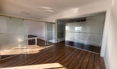 Luxury office to rent in Mesa Geitonia