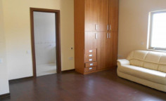 Large 3 bed house with swimming pool for sale in Souni-Zanakia