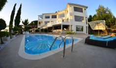 8 bedroom furnished house with swimming pool for sale in Tala