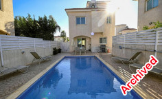 3 bedroom villa with title deeds in the center of Pernera 