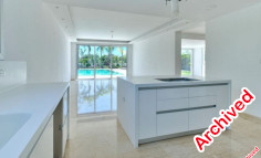 6 bedroom house with swimming pool for sale in Germasogeia Tourist Area