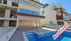 Large 4 bedrooms house with swimming pool for sale in Kissonerga