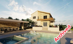 6 bedroom house with swimming pool to rent in Peyia