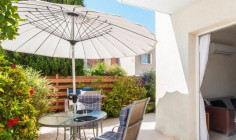 3 bedroom maisonette with swimming pool for sale in Universal