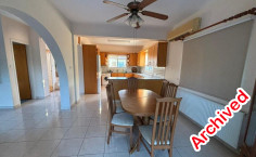 Beautiful 3 bedrooms house with swimming pool for sale in Chloraka