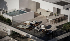 Spacious 3 bedroom penthouse with swimming pool for sale in Larnaca Centre