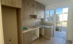 Luxury 2 bedroom maisonette with swimming pool for sale in Tombs of the Kings