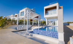 Luxury 3 bedroom house with swimming pool for sale in Ayia Napa