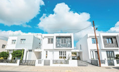 Spacious 3 bedroom furnished house for sale in Livadia