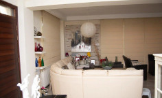 Beautiful 3 bedroom house with swimming pool for sale in Perivolia