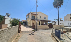 5 bedroom house in Kokkinotrimithia 