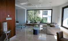 3 bedroom furnished apartment with swimming pool for sale in Mouttagiaka