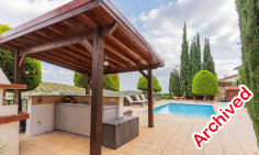 5 bedroom furnished house with swimming pool to rent in Souni-Zanakia