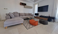 2 bedroom penthouse with swimming pool to rent in Chalomantres