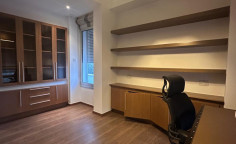 Beautiful 5 bedroom house with swimming pool for sale in Ypsonas