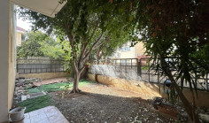 Large 2 bedroom apartment with swimming pool to rent in Germasogeia Tourist Area
