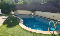 4 bedroom furnished house with swimming pool to rent in Amathus area