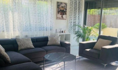 4 bedroom furnished house with swimming pool to rent in Amathus area