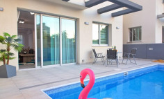 4 bedroom furnished house with swimming pool to rent in Germasogeia Tourist Area
