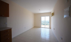 1 bedrooms apartment with swimming pool for sale in Chloraka