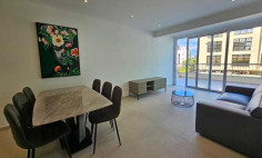 Spacious 2 bedroom apartment to rent in Mesa Geitonia
