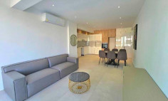 Spacious 2 bedroom apartment to rent in Mesa Geitonia