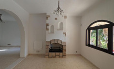 Spacious 3 bed house with swimming pool for sale in Tala
