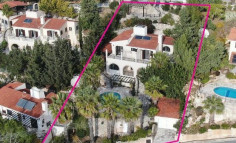 Spacious 3 bed house with swimming pool for sale in Tala