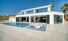 3 bedroom house with swimming pool to rent in Peyia