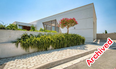 Luxury 4 bedroom furnished house with swimming pool to rent in Mouttagiaka