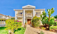 4 bedroom furnished house with swimming pool to rent in Agios Athanasios